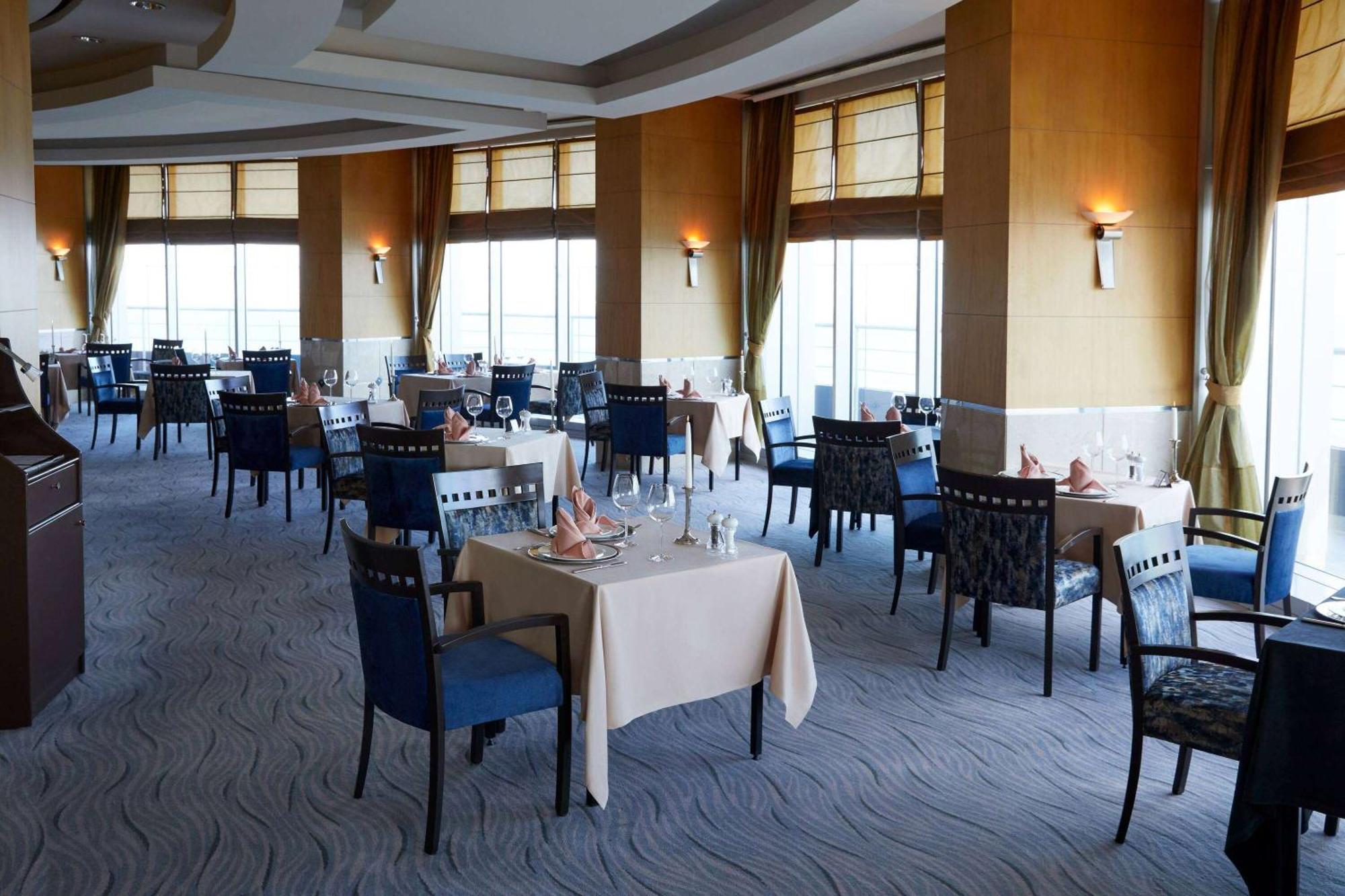 윈덤 그랜드 이즈미르 오즈딜렉 호텔 외부 사진 The restaurant
