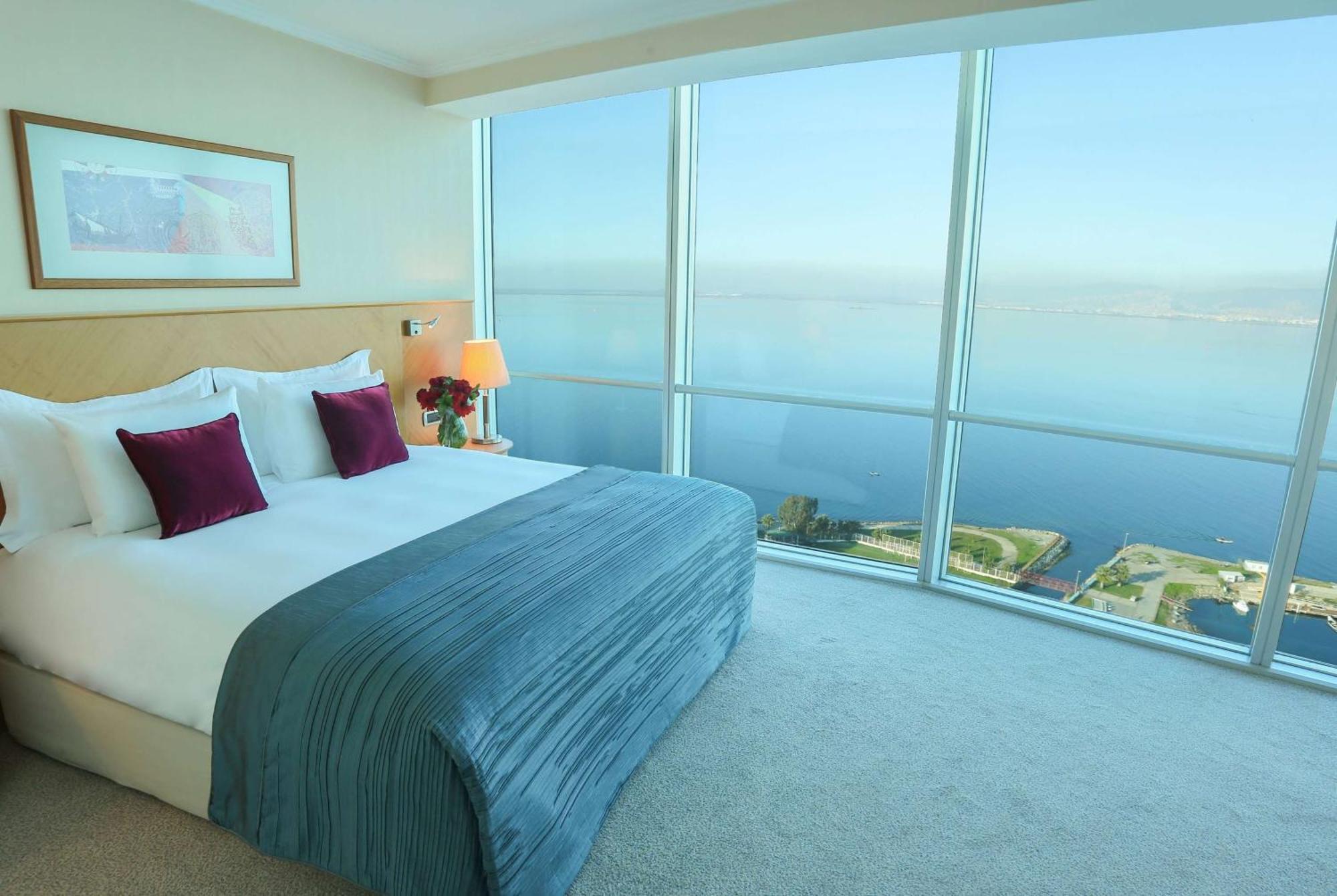 윈덤 그랜드 이즈미르 오즈딜렉 호텔 외부 사진 A bedroom at the Atlantis Paradise Island